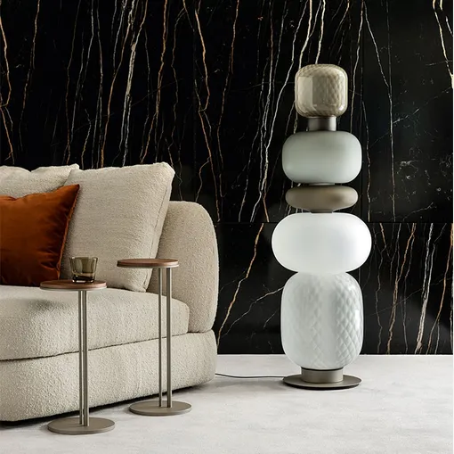 Cattelan Italia'nın Pigalle zemin lambası.