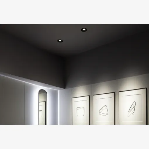 Reggiani markasının Mood Pro Adjustable Round gömme lambası.