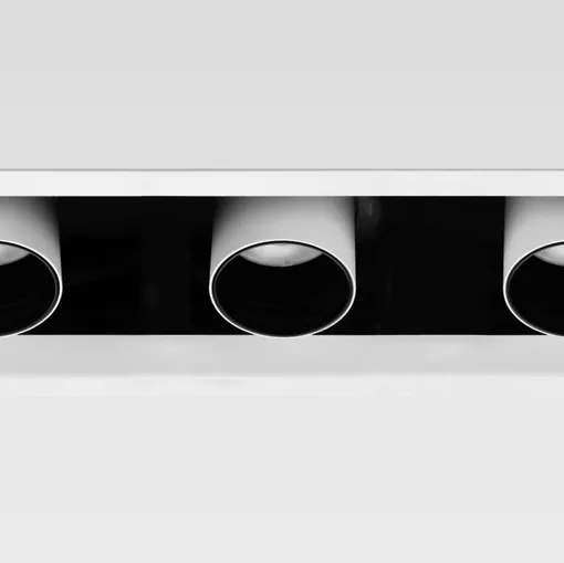 Reggiani markasının Unit Channel lambası.