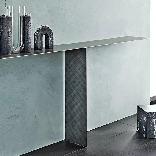 Cattelan Italia'nın çelik tasarım konsol masası