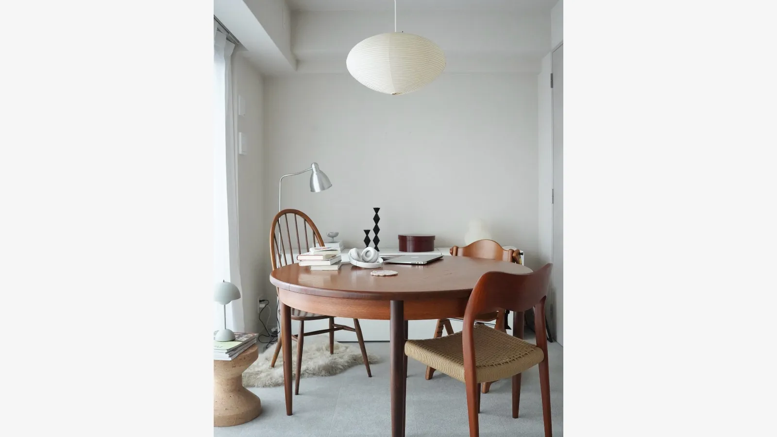 Vitra'nın Akari 21A asılı lambası