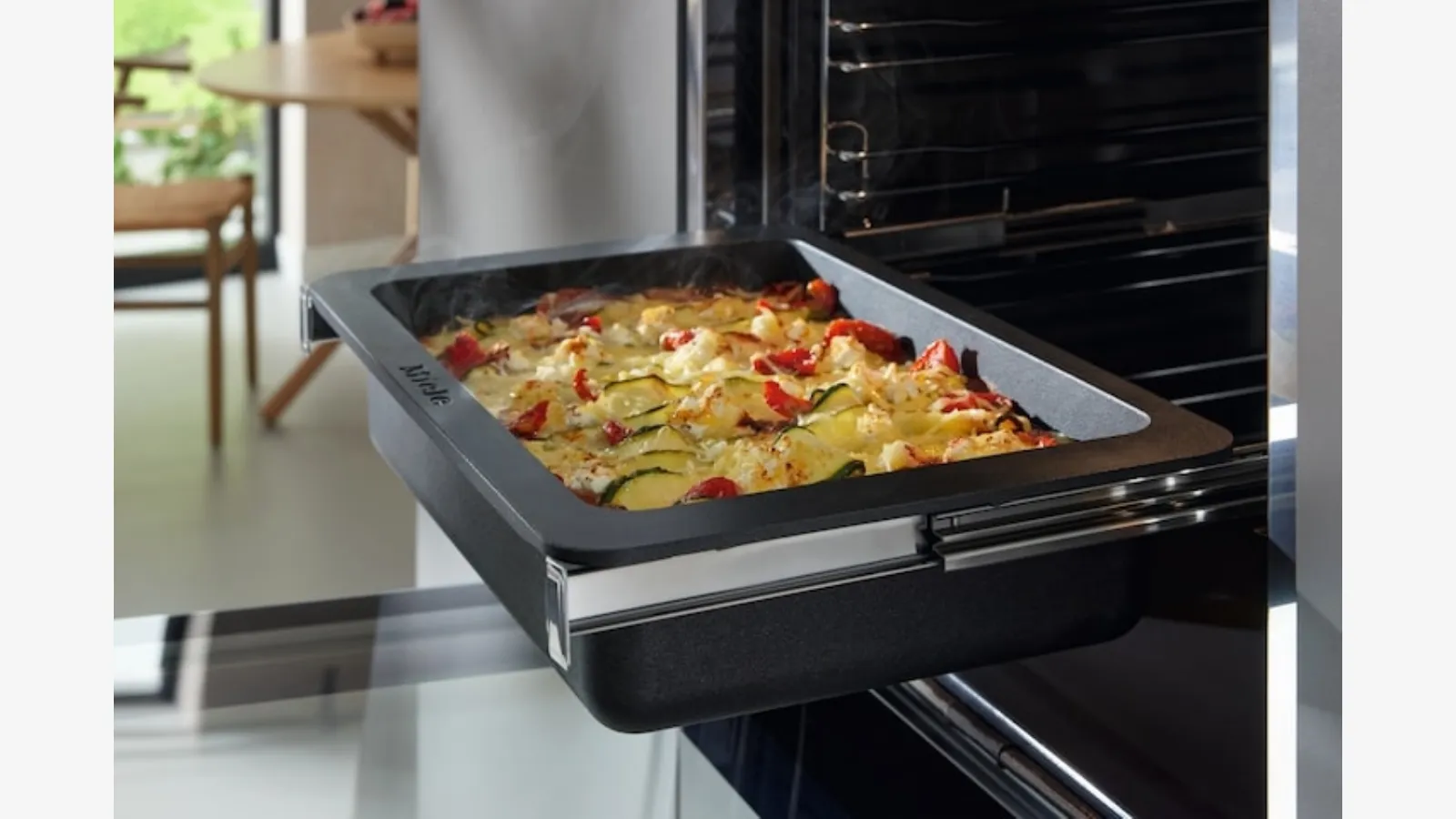 Miele Marksist Fırın DGC 7150 SteamChef