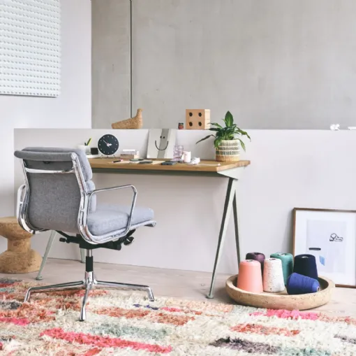 Vitra'nın Compass Direction masaüstü organizat