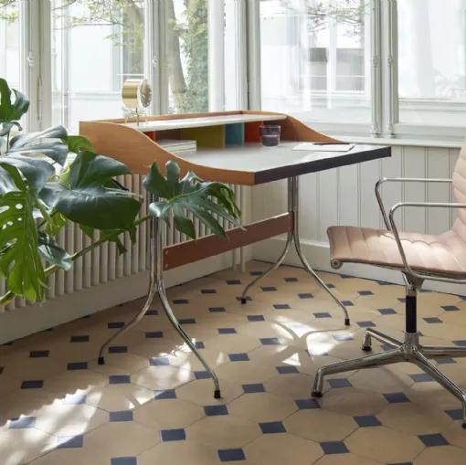 Vitra'nın Home Desk yazı mas