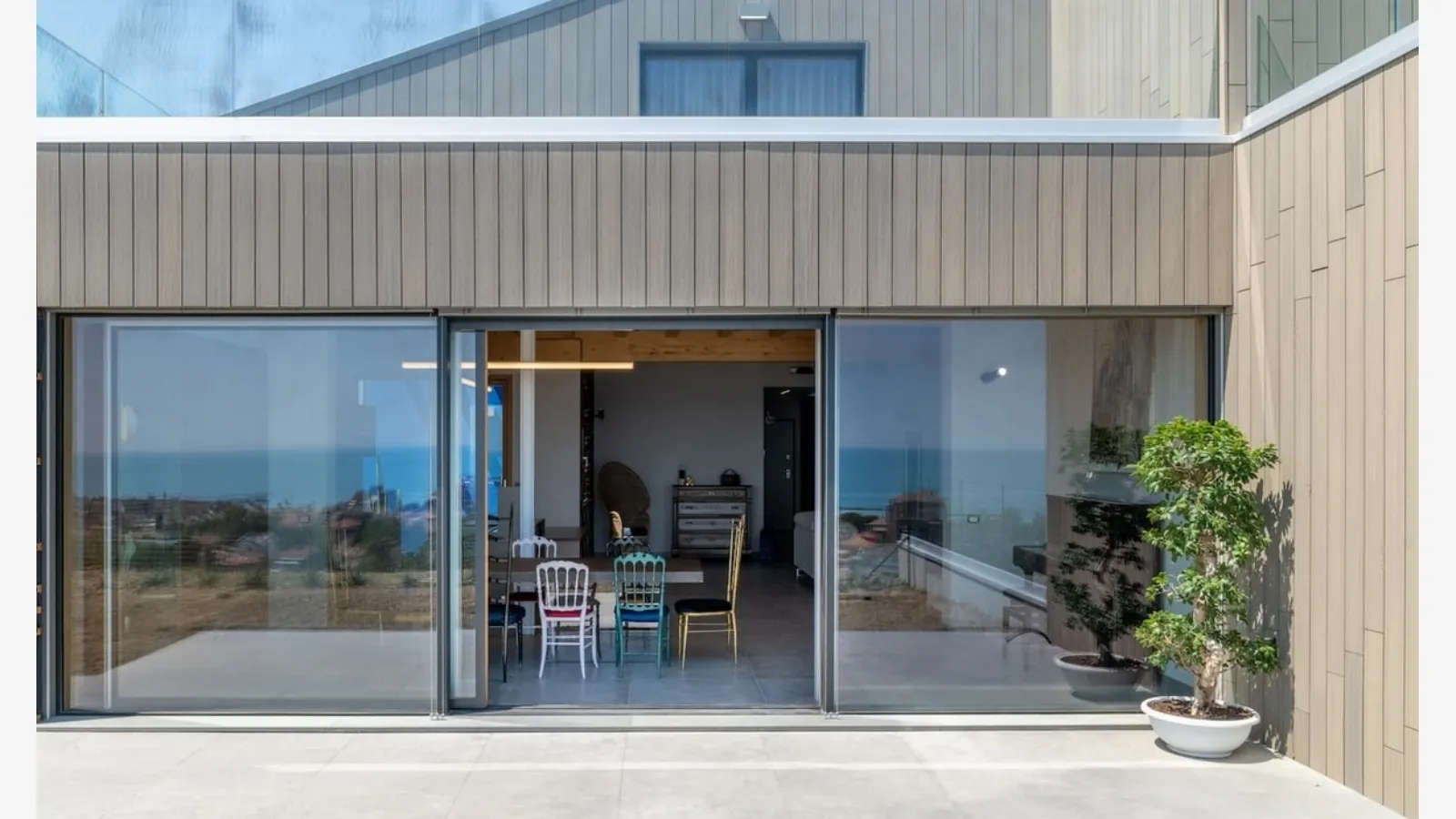 Üç boyutlu görünümlü ahşap kap