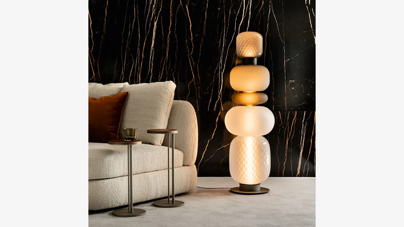 Cattelan Italia'nın Pigalle ayak lambası.