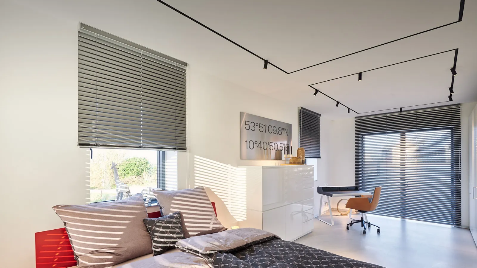 Artemide'nin Vector Magnetic lambası.