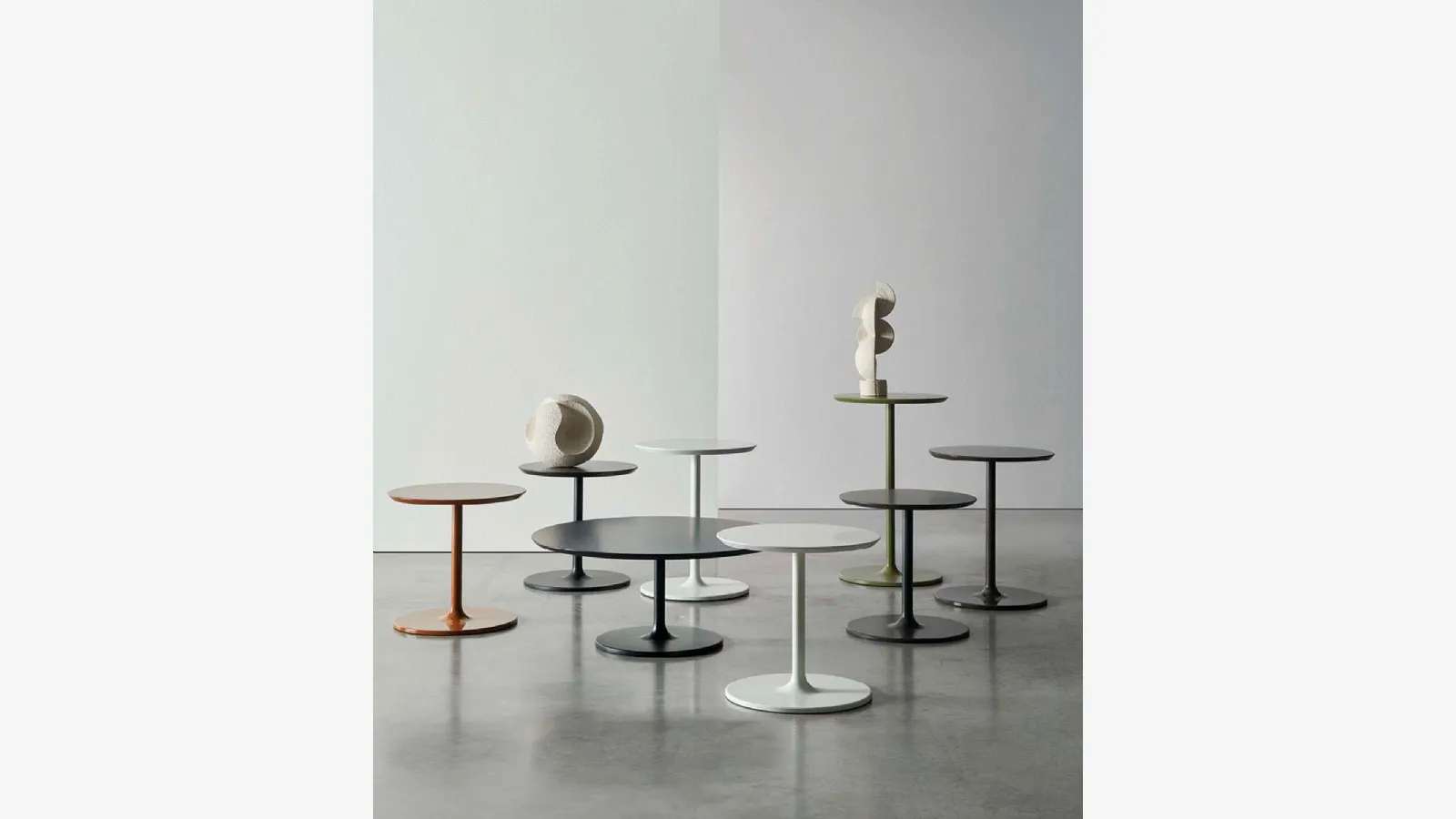 Twils'in Simplit sehpa.