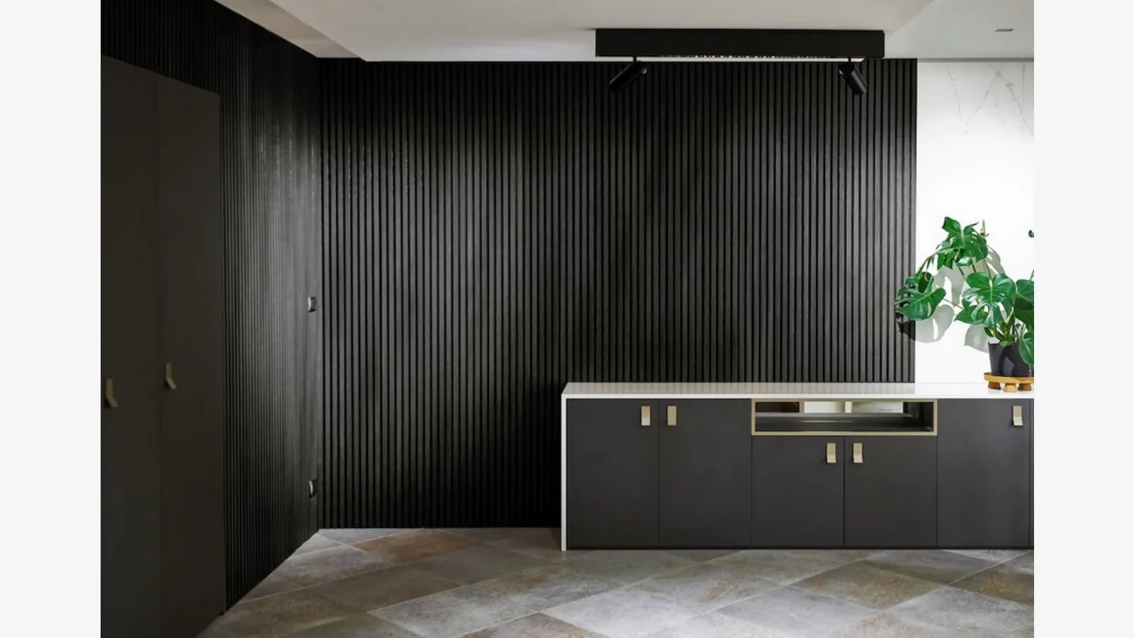 Déco tarafından üretilen Boiserie Ultrashield Twix Classic