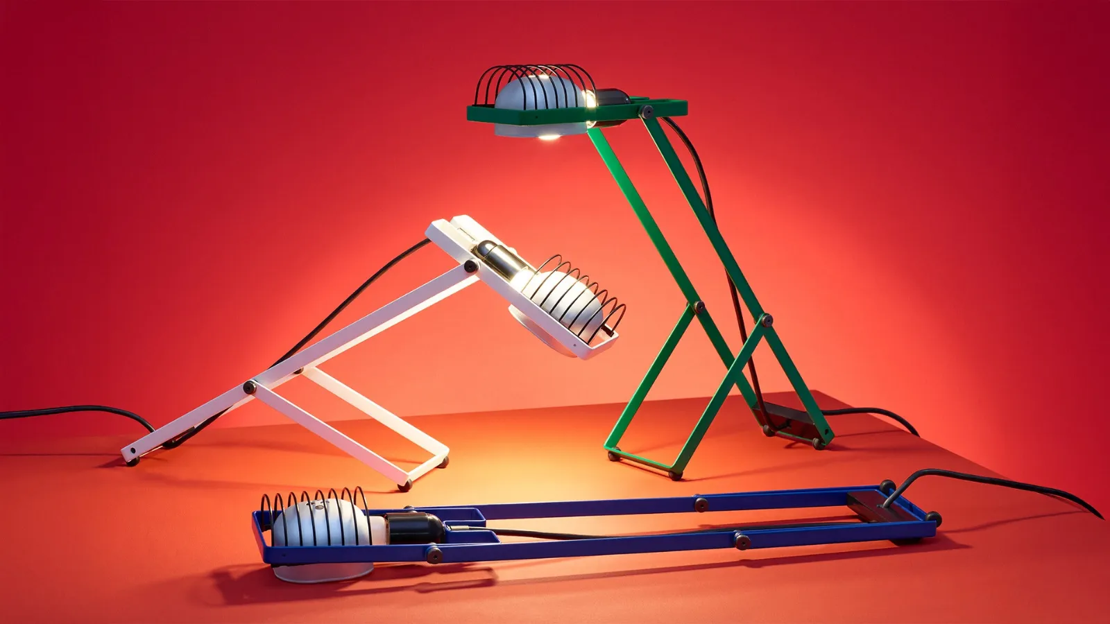 Artemide'nin Sintesi masa lambası.