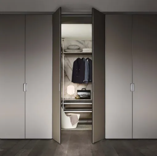 Rimadesio'nun Shadow Grey Serbest Duran Dolap Kapağı