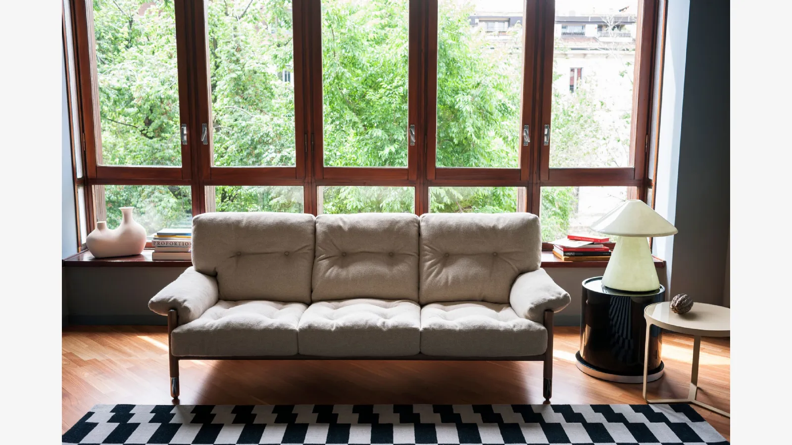 Tacchini'nin Sella kumaşında lineer k