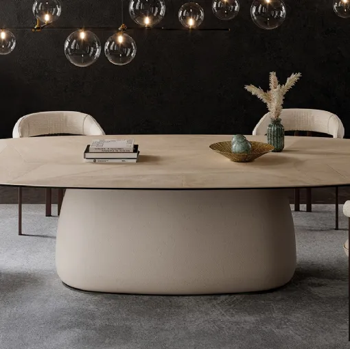 Cattelan Italia'nın Botero seramik masa.