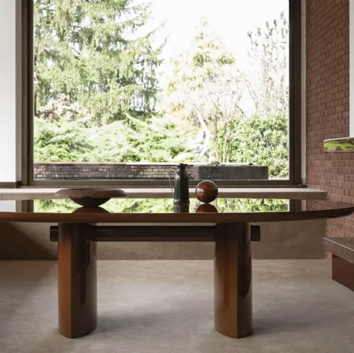 Tacchini tarafından cilalanmış parlak lakereli Torii