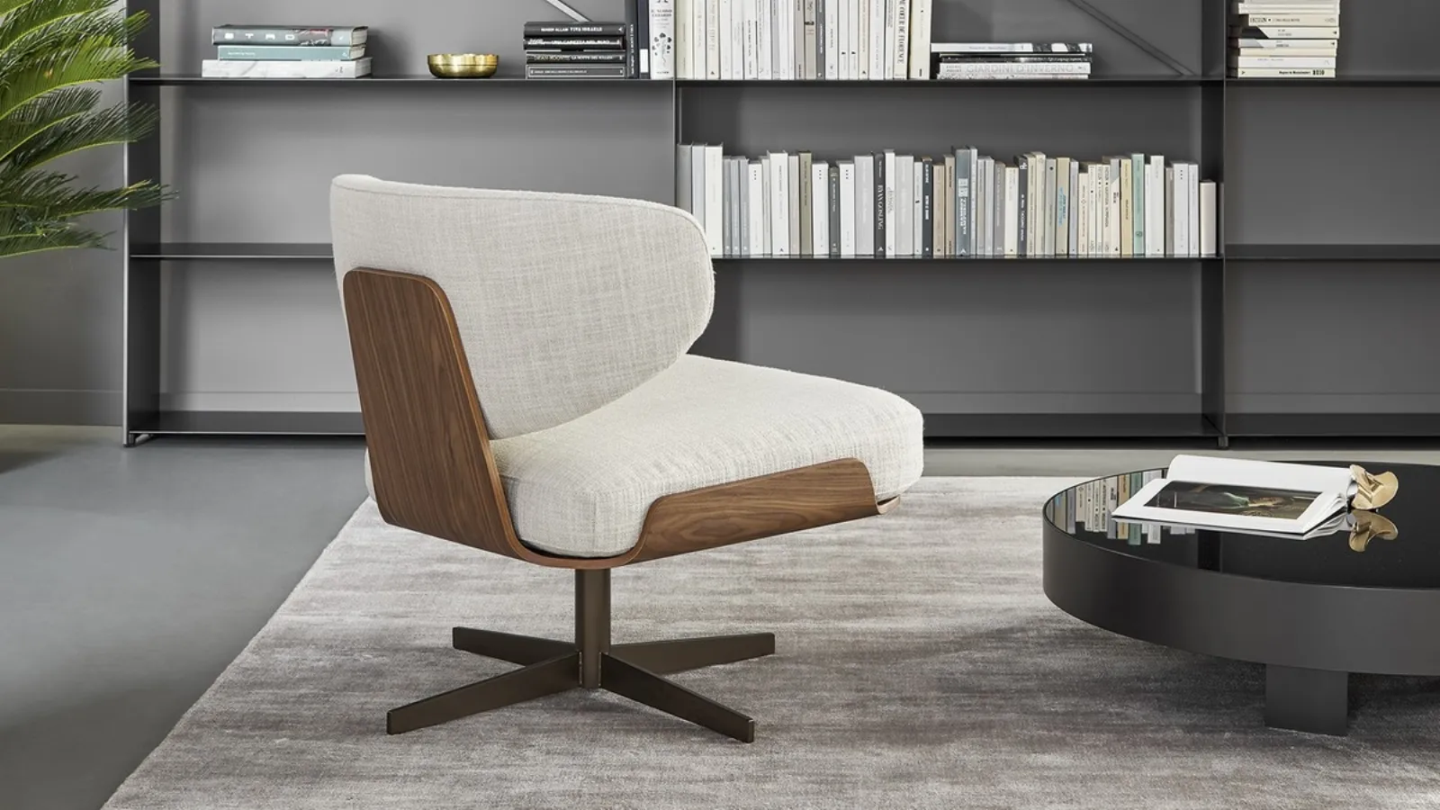 Bonaldo'nun kumaş ve ahşap tasarım koltu
