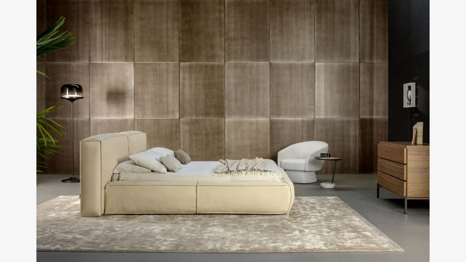 Bonaldo markalı deri Yumu