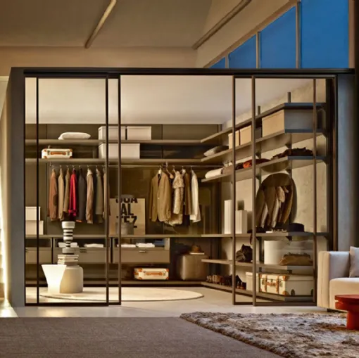 Molteni & C'nin Dwell Gliss Walk-In sürgülü kapılı giyin