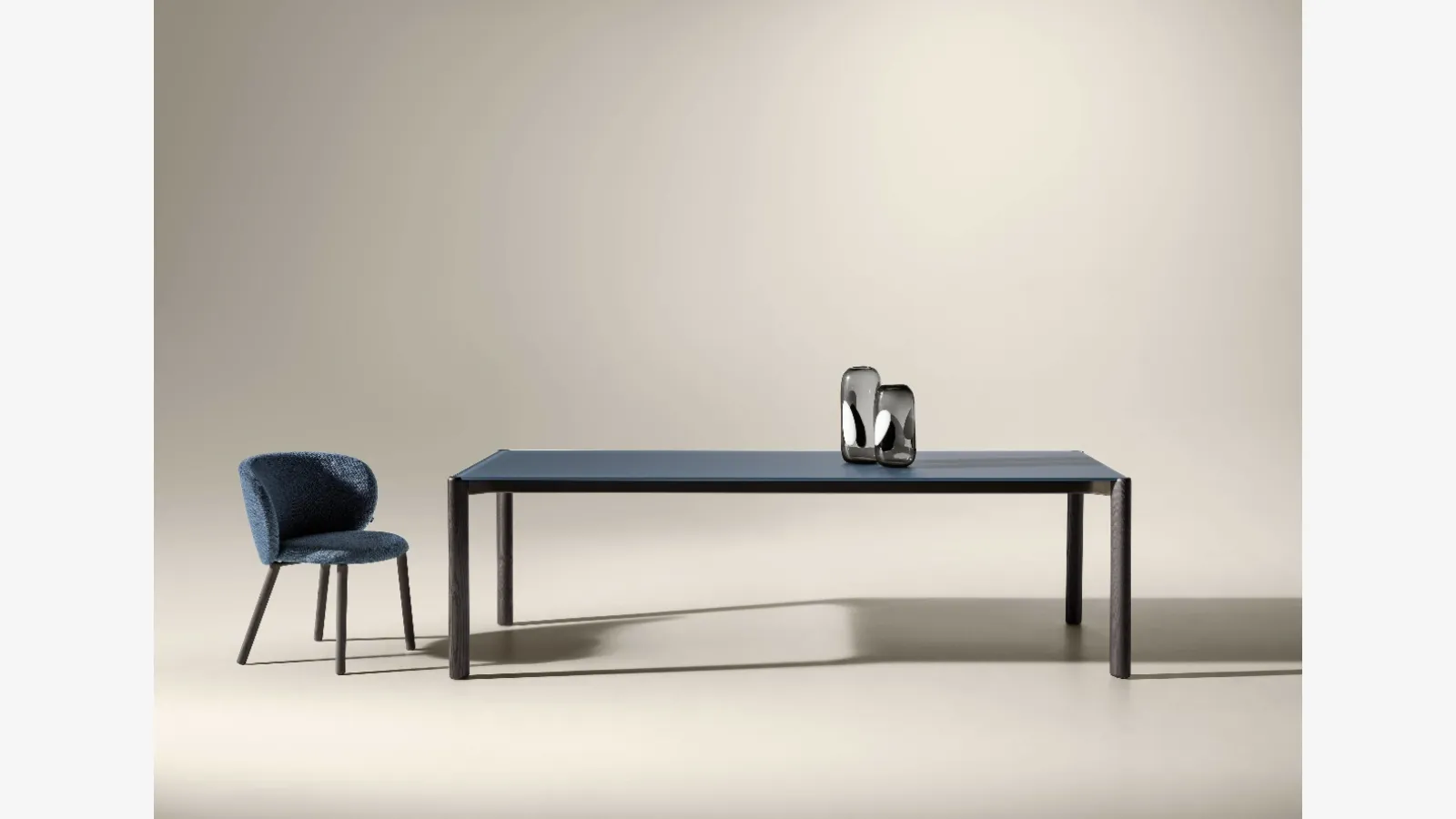 Lago'nun Correr Slim 2762G cam masa's