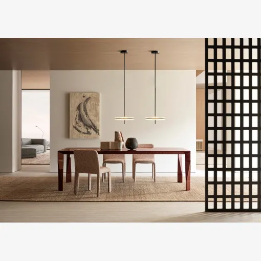Molteni & C'den renkli cam Diamond masa.