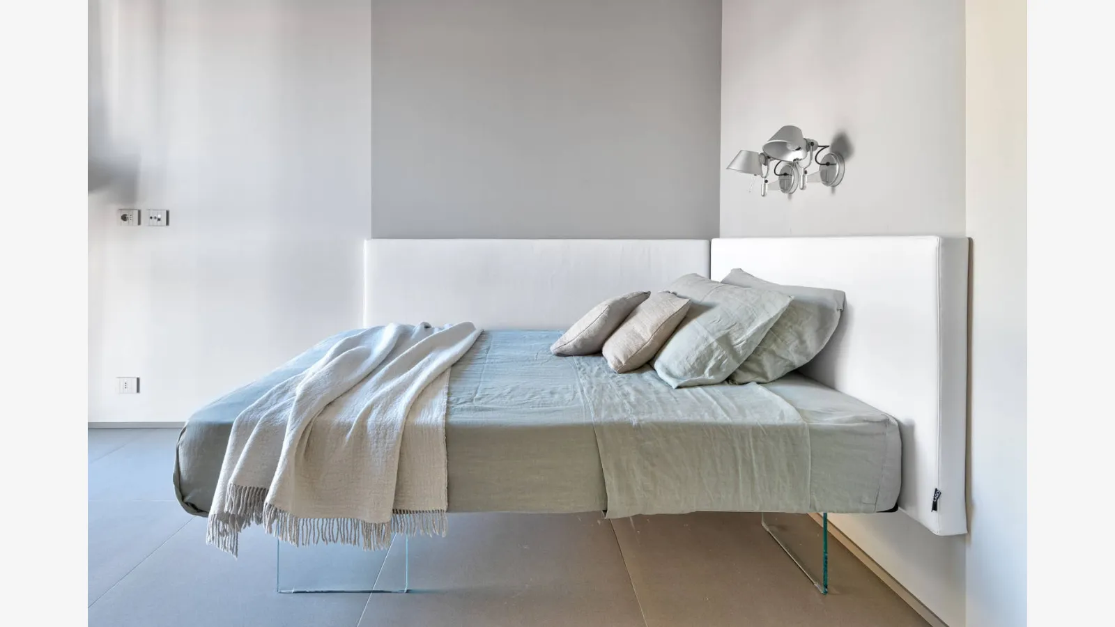 Air 1507 yatağı, Lago markasının kumaş kaplamal