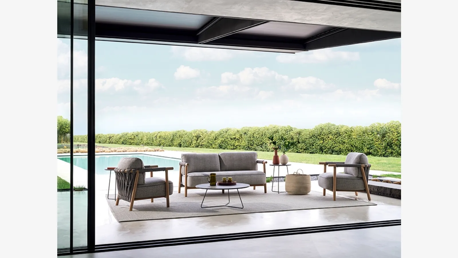 Ditre Italia marka kumaş ve ahşaptan yapılmış