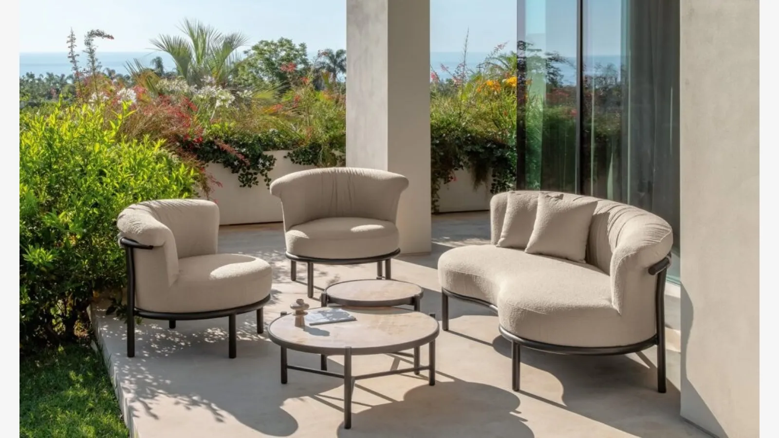 Talenti'nin James dış mekan mob