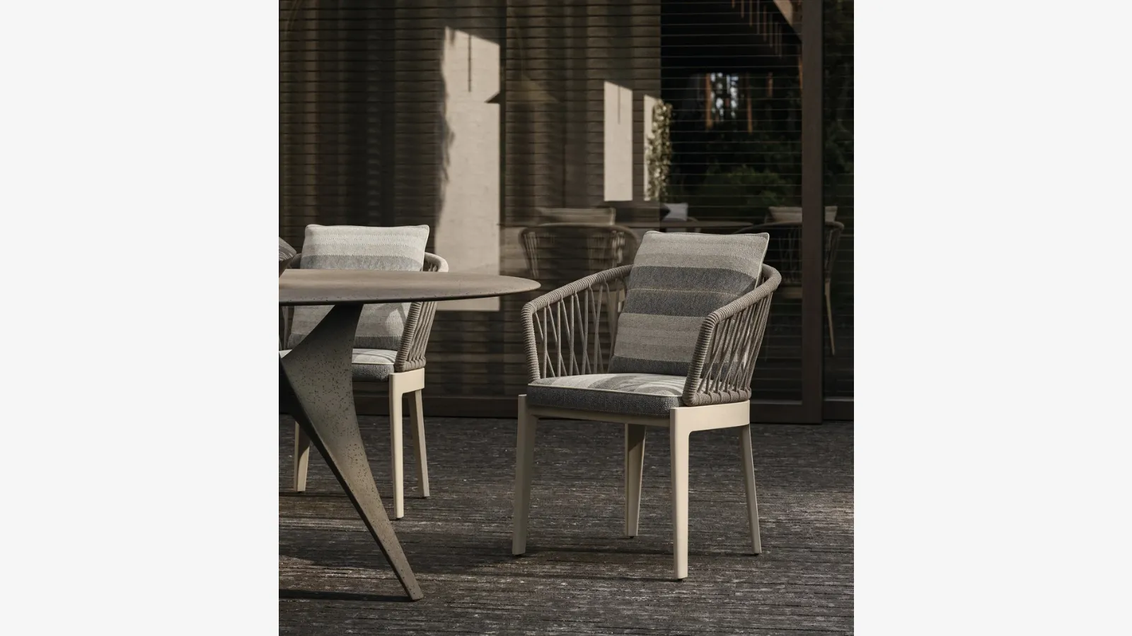 Molteni & C Chelsea Sandalyesi