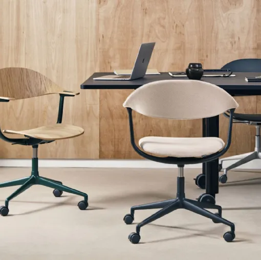 Vitra tarafından kumaş, ahşap veya plastik malzemeden üretilmiş My