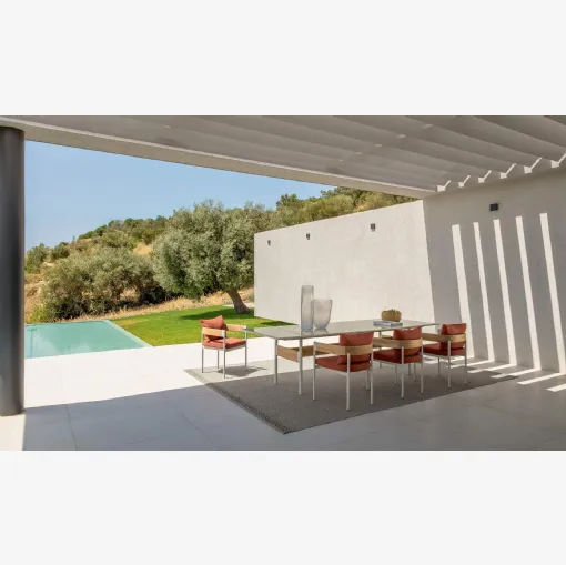 Taş fayans masa ve Talenti'nin Ahşap ve Flow kumaş