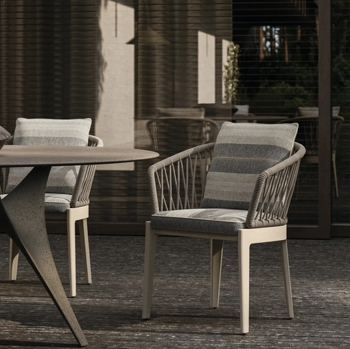 Molteni & C Chelsea Sandalyesi